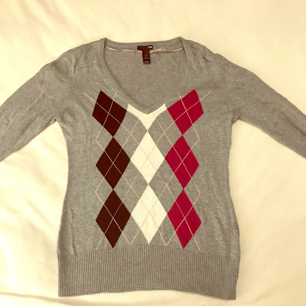 H&M V-Neck Argyle Sweater with 3/4 Sleeve